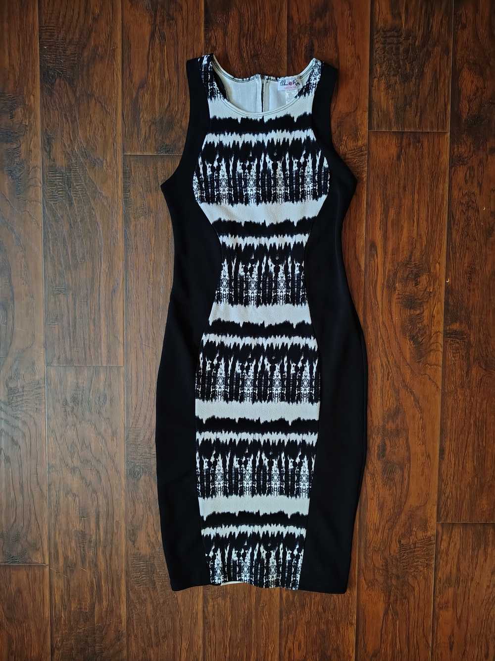 Vintage Y2K Urban Rose Black and White bodycon dress Size L